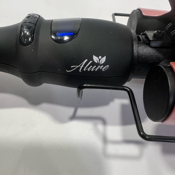 Digital Pink Curling Iron - Picture 5 of 6